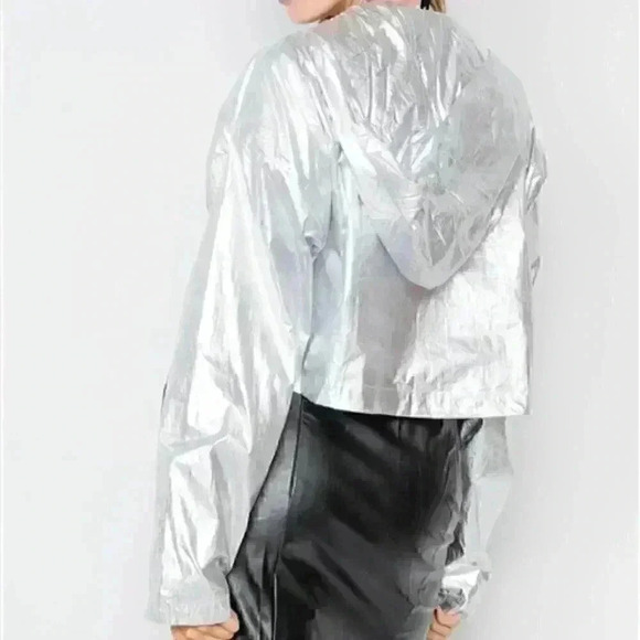 Stay on Trend! Silver is all over the streets! Silver Metallic Jacket - Picture 8 of 8